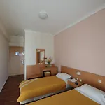 Hotel Adonis