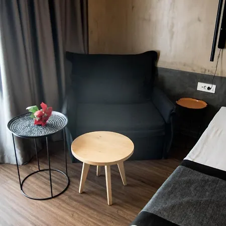 Отель Adonis Патра