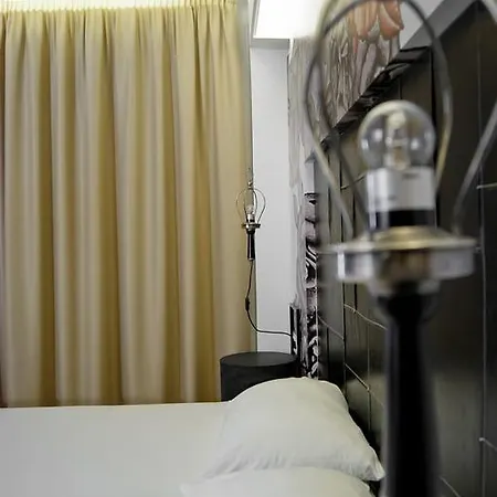 Adonis Hotel