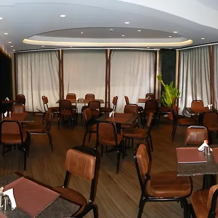 Отель Adonis 3*