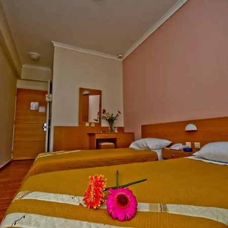 Отель Adonis 3*