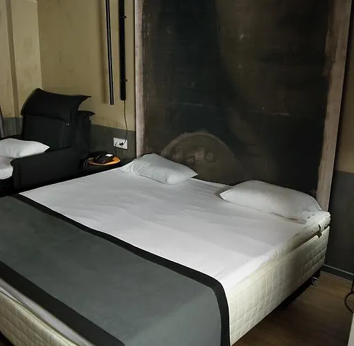 阿多尼斯城市酒店 帕特雷