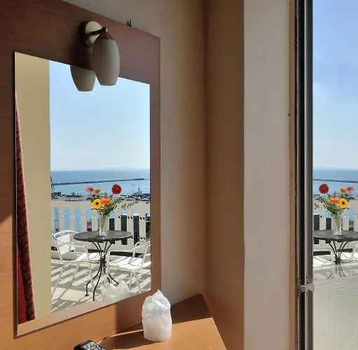 Hotel Adonis Patras